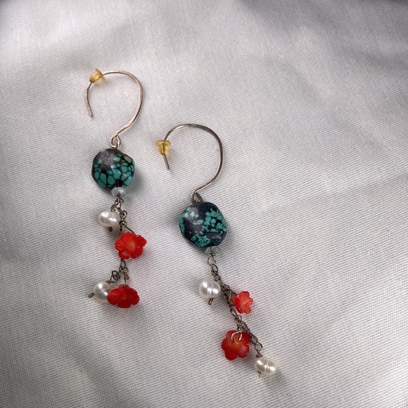 Earrings - Picture 2 of 6